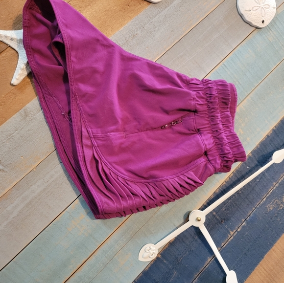 Lululemon shorts - Picture 6 of 6